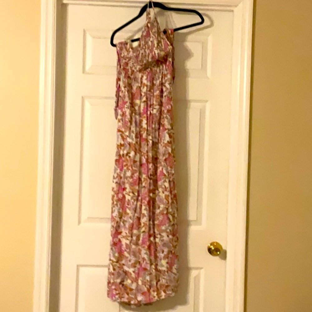Size medium women’s floral tie back dress long